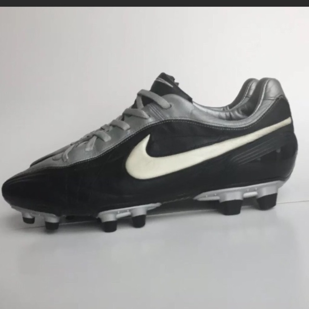 ⚽️ Nike WMNS Rare NikeAir Legend FG Size 9 US